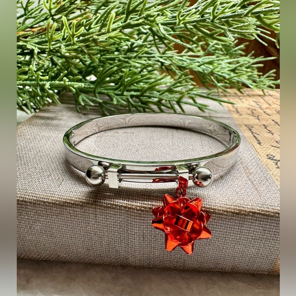 New Red Bow Silvertone Birthday Holiday Hinged Bangle Bracelet - Size Small (7”)
